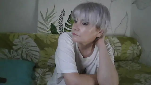 Snapshot of Catty_Lady chatting on November 2025 07:46:01 PM Catty Lady online show from November 2025 07:46:01 PM