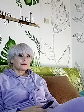 Catty Lady online show from February 2026 07:21:02 PM