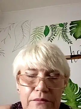 Snapshot of Catty_Lady chatting on November 2025 08:02:02 PM Catty Lady online show from November 2025 08:02:02 PM