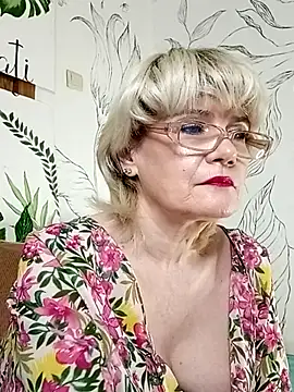 Catty Lady online show from May 2026 07:36:02 PM