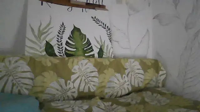 Snapshot of Catty_Lady chatting on December 2025 06:46:01 PM Catty Lady online show from December 2025 06:46:01 PM