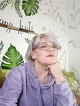 Catty Lady online show from February 2026 08:40:01 PM