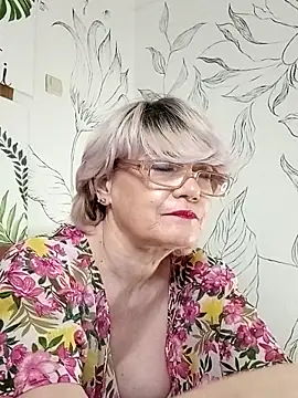 Catty Lady online show from May 2026 07:10:01 PM
