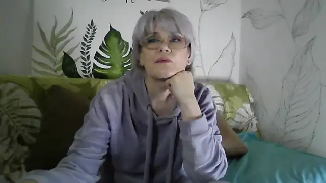 Catty Lady online show from February 2026 07:33:01 PM