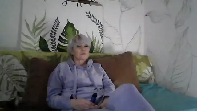 Catty Lady online show from February 2026 08:19:01 PM