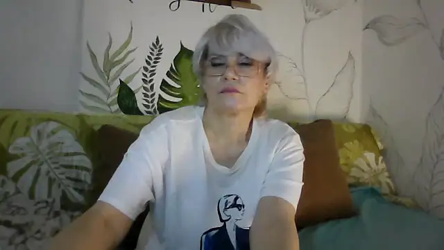 Catty Lady online show from February 2026 07:24:02 PM