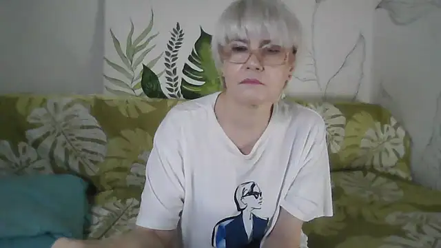 Snapshot of Catty_Lady chatting on November 2025 04:55:02 PM Catty Lady online show from November 2025 04:55:02 PM