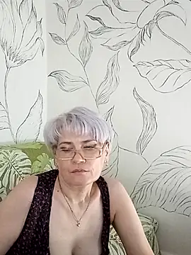 Snapshot of Catty_Lady chatting on September 2025 03:54:01 PM Catty Lady online show from September 2025 03:54:01 PM