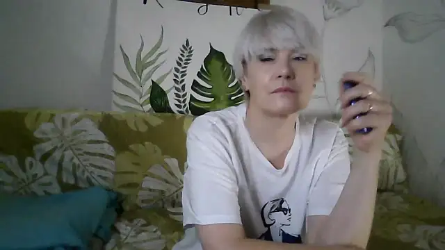 Snapshot of Catty_Lady chatting on November 2025 06:03:01 PM Catty Lady online show from November 2025 06:03:01 PM