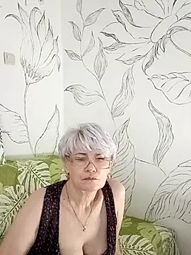 Snapshot of Catty_Lady chatting on September 2025 06:08:01 PM Catty Lady online show from September 2025 06:08:01 PM