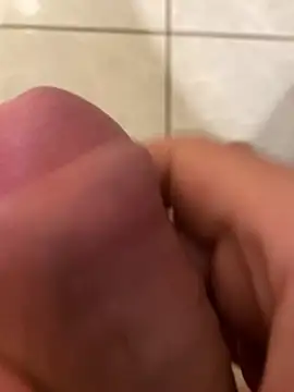 elpepewapo12 online show from November 2025 04:12:01 PM