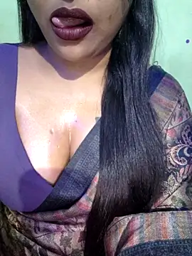 Snapshot of JIYA-04 chatting on November 2025 01:04:02 PM JIYA-04 online show from November 2025 01:04:02 PM