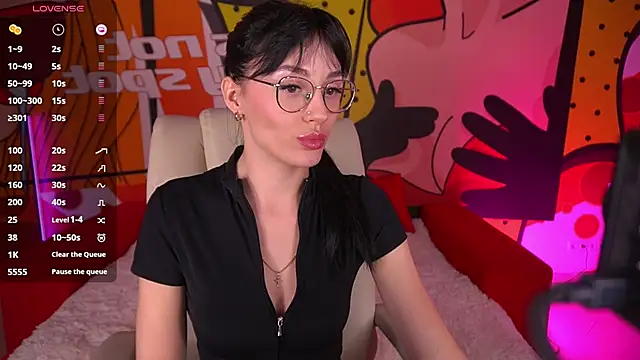 EviLune online show from February 2026 09:21:01 PM