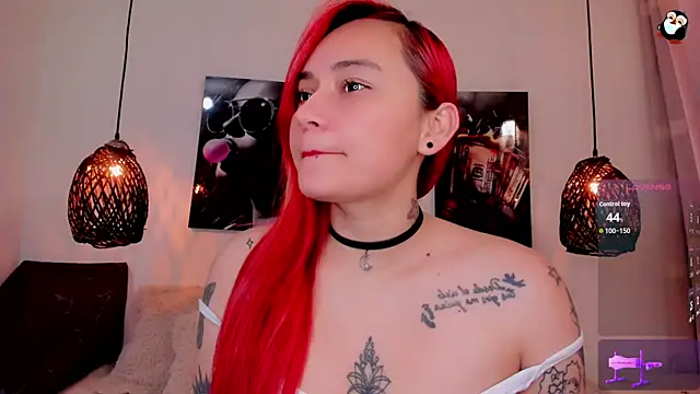 luna lobooo online show from October 2025 05:12:02 PM