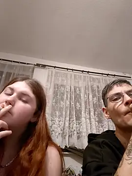 Engelundteufelchen23 online show from December 2025 09:50:02 PM