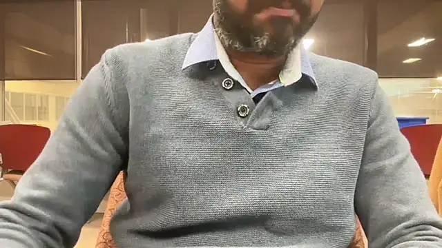 pranastro00 online show from November 2025 04:51:02 PM