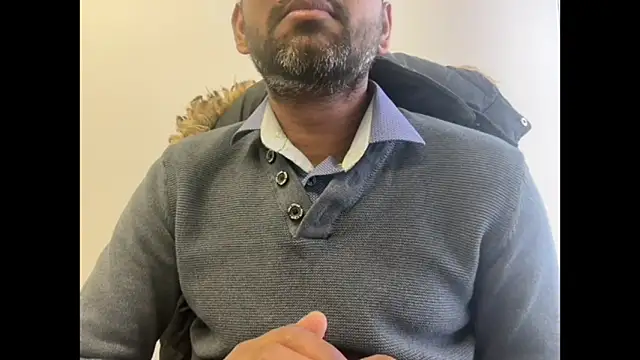 pranastro00 online show from December 2025 03:39:02 PM