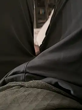 pranastro00 online show from December 2025 03:28:02 AM