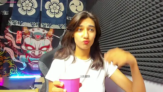 Snapshot of Elfy_Rare_ chatting on October 2025 10:47:02 AM Elfy Rare online show from October 2025 10:47:02 AM