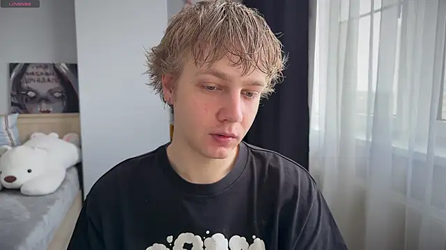 Snapshot of olivertasty chatting on June 2026 11:32:02 AM olivertasty online show from June 2026 11:32:02 AM