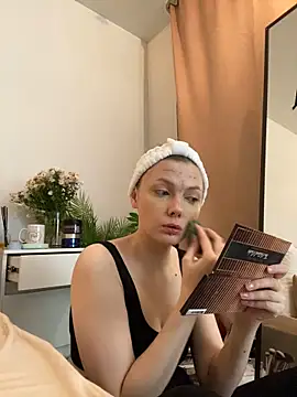 miamunn online show from October 2025 08:00:01 PM