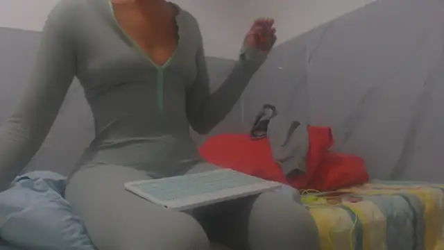 sabrina v  online show from December 2025 09:42:02 PM