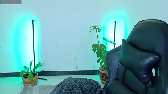 Sarasavage online show from March 2026 12:19:01 PM