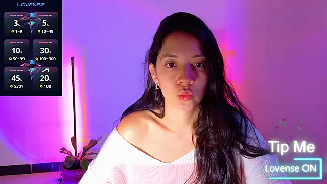 Sarasavage online show from May 2026 12:34:01 PM