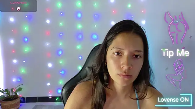 Sarasavage online show from January 2026 05:28:01 PM