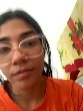 ElaRose 12 online show from November 2025 04:08:01 PM