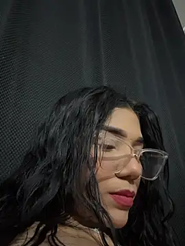 Snapshot of ElaRose_12 chatting on June 2026 11:10:02 PM ElaRose 12 online show from June 2026 11:10:02 PM