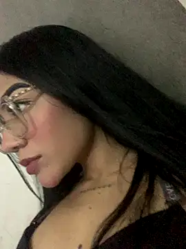 ElaRose 12 online show from November 2025 06:55:01 PM