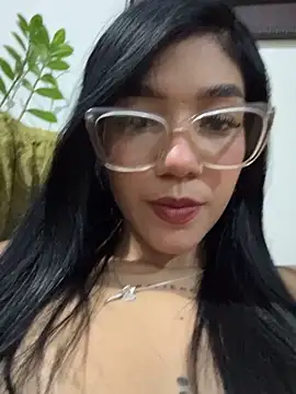 Snapshot of ElaRose_12 chatting on June 2026 05:12:02 AM ElaRose 12 online show from June 2026 05:12:02 AM