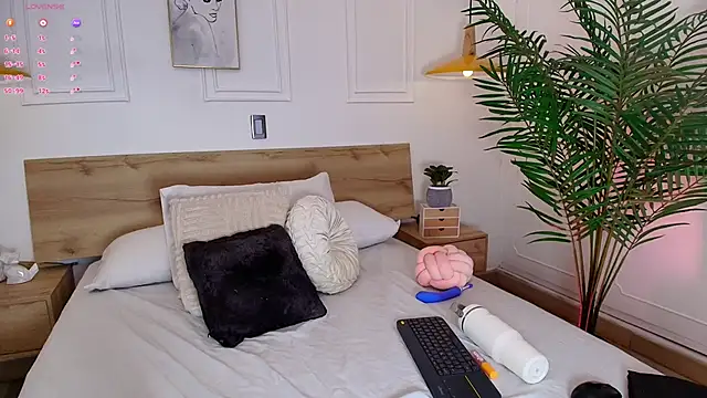 Mariee rosee online show from June 2026 03:48:02 AM