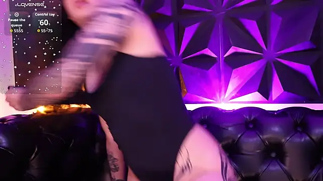 kaylee lee online show from November 2025 01:22:01 PM