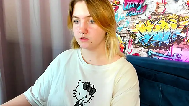 Julia Jips online show from September 2025 11:11:01 PM