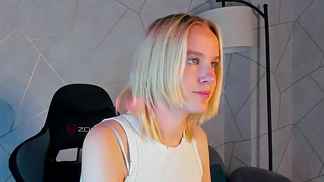 Carolin Miller online show from September 2025 09:04:02 AM