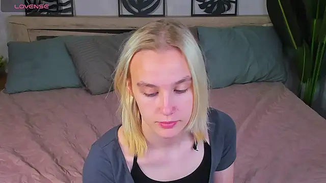 Carolin Miller online show from September 2025 08:31:02 AM