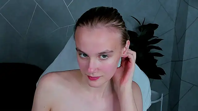 Snapshot of Carolin_Miller chatting on November 2025 10:47:01 PM Carolin Miller online show from November 2025 10:47:01 PM