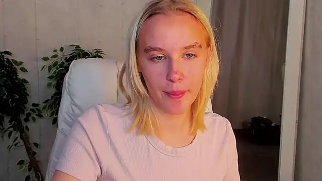 Carolin Miller online show from September 2025 08:43:02 AM