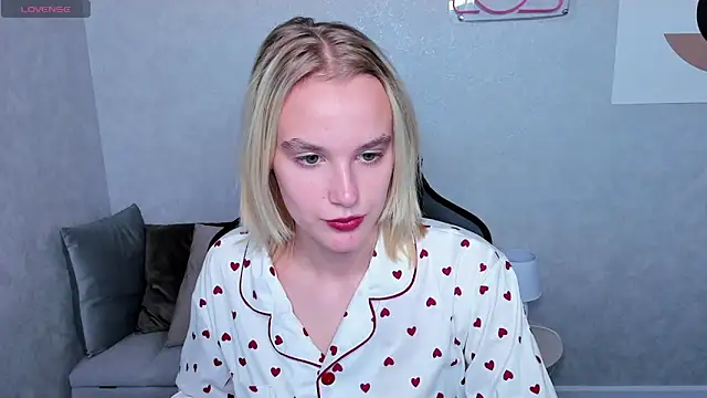 Carolin Miller online show from September 2025 07:59:02 AM