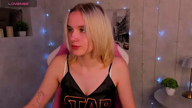 Carolin Miller online show from September 2025 08:20:01 AM