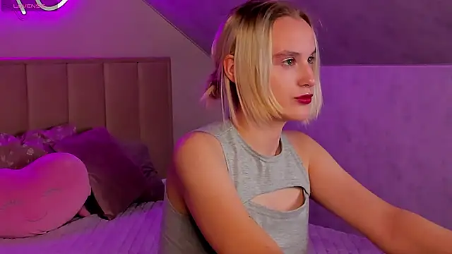 Carolin Miller online show from October 2025 05:40:01 AM