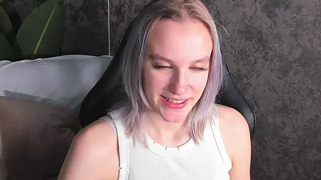 Snapshot of Carolin_Miller chatting on November 2025 11:10:02 AM Carolin Miller online show from November 2025 11:10:02 AM