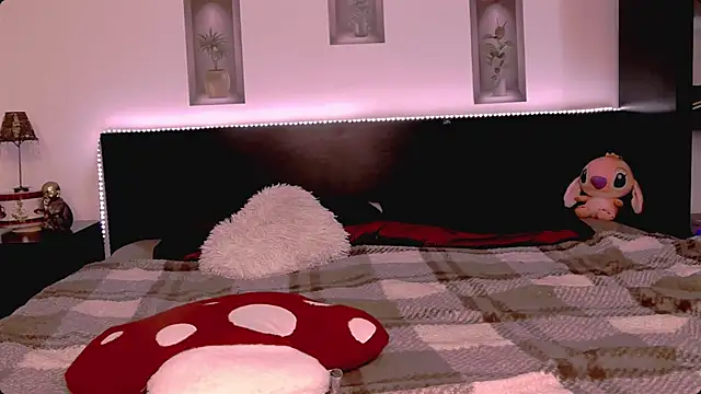 M1kaylaRaven online show from January 2026 04:41:02 AM