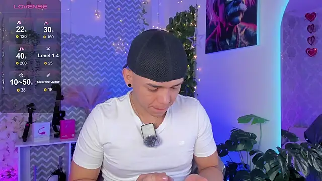 jhosepMoreno online show from April 2026 12:23:01 PM