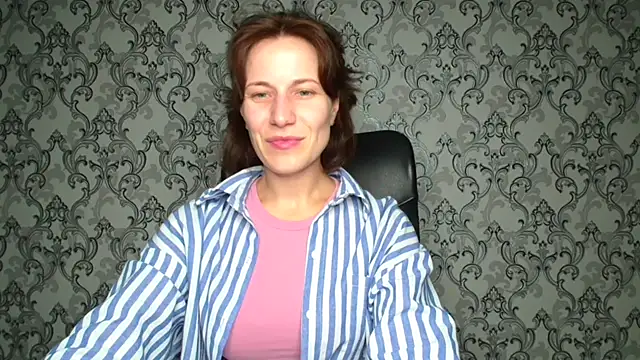 Snapshot of Kelly_Kisss chatting on November 2025 06:11:01 PM Kelly Kisss online show from November 2025 06:11:01 PM