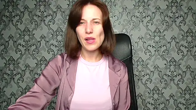 Snapshot of Kelly_Kisss chatting on November 2025 12:17:01 PM Kelly Kisss online show from November 2025 12:17:01 PM