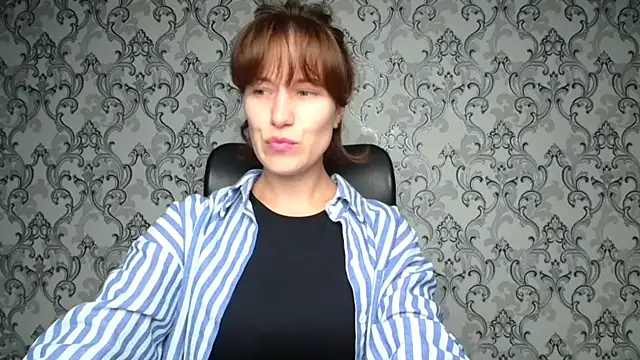 Snapshot of Kelly_Kisss chatting on November 2025 06:02:01 PM Kelly Kisss online show from November 2025 06:02:01 PM