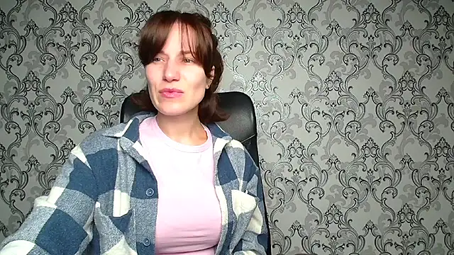 Snapshot of Kelly_Kisss chatting on November 2025 06:02:02 AM Kelly Kisss online show from November 2025 06:02:02 AM